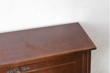 中古　国会議事堂納品の高級家具メーカー　徳田家具　彫刻意匠が上品なライティングビューロー　(R-089524)