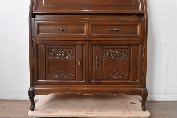中古　国会議事堂納品の高級家具メーカー　徳田家具　彫刻意匠が上品なライティングビューロー　(R-089524)
