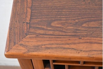 中国ヴィンテージ　アンティーク調　幾何学的な格子意匠が印象的なキャビネット　(R-089529)