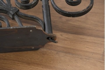 イギリスアンティーク　1950年から1960年頃　大型サイズ!!　ロートアイアン　スクロール意匠が美しい2灯式ウォールライト　(R-089533)