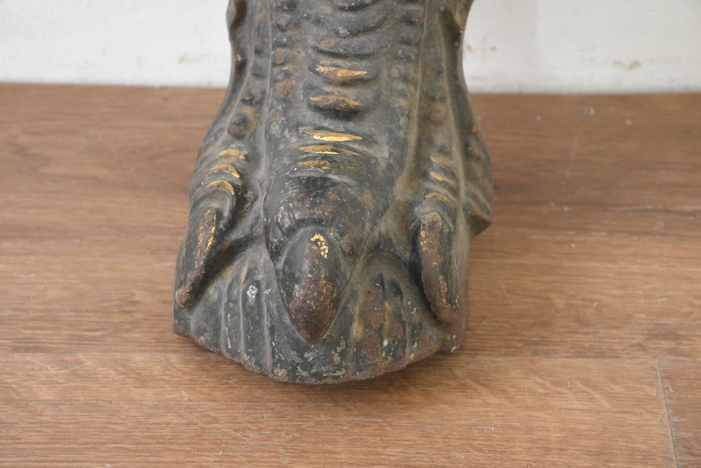イギリスアンティーク　1890年から1910年頃　優美なレリーフが魅力的な飾り脚　(R-089547)