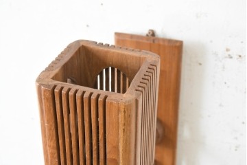 中古　バリ島　リゾート感漂う木製のウォールライト　(R-089553)