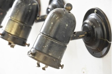 イギリスヴィンテージ　インダストリアル　無骨さと洗練された美しさが融合するウォールライト5点セット　(R-089565)