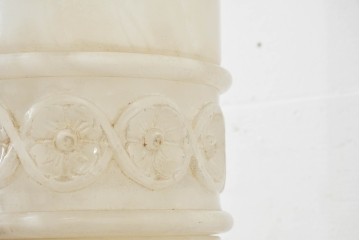 イタリアヴィンテージ　アラバスター(雪花石膏)　花台としても使えるコラムライト　(R-089568)