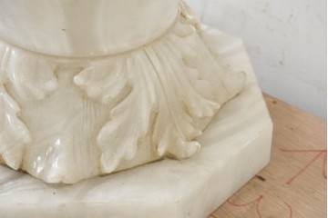 イタリアヴィンテージ　アラバスター(雪花石膏)　花台としても使えるコラムライト　(R-089568)