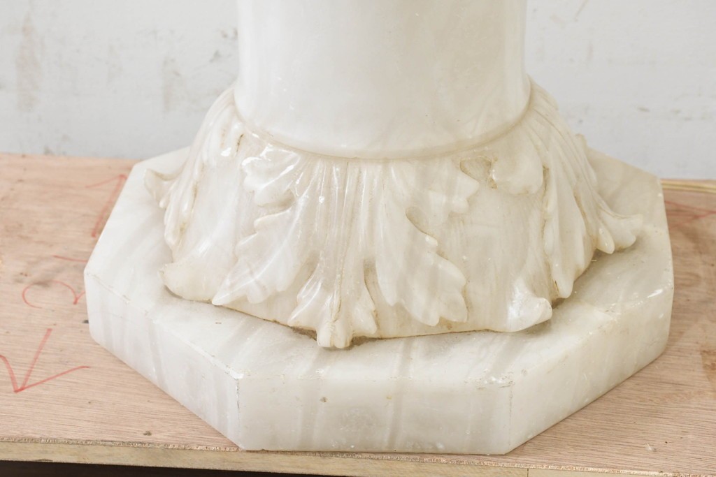 イタリアヴィンテージ　アラバスター(雪花石膏)　花台としても使えるコラムライト　(R-089568)