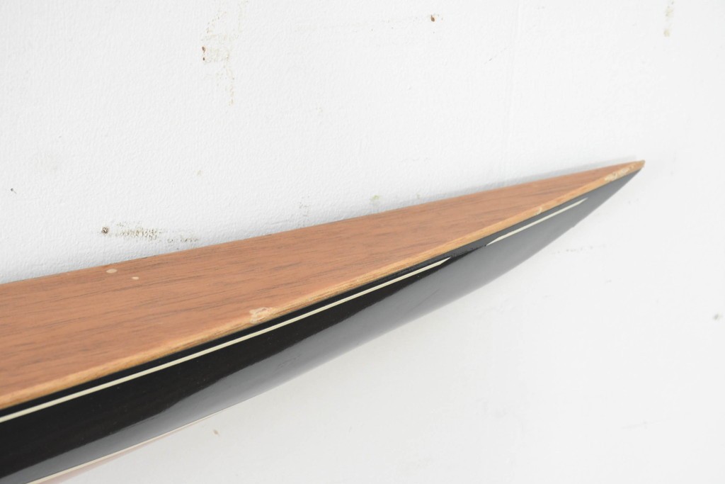 アメリカヴィンテージ　エンデバー号　Half Hull Model(ハーフハルモデル)　木製　船体半面模型のウォールディスプレイ　(R-089574)