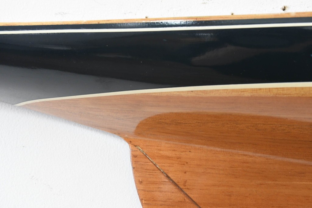 アメリカヴィンテージ　エンデバー号　Half Hull Model(ハーフハルモデル)　木製　船体半面模型のウォールディスプレイ　(R-089574)