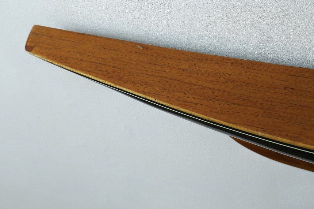 アメリカヴィンテージ　エンデバー号　Half Hull Model(ハーフハルモデル)　木製　船体半面模型のウォールディスプレイ　(R-089574)