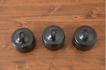 イギリスアンティーク　1930年頃　レトロなベークライトスイッチ3点セット　※ディスプレイ用　(R-089577)
