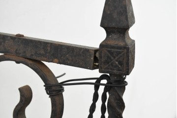 イギリスアンティーク　1920年頃　ロートアイアン　ゴシック調装飾のウォールライト　(R-089585)