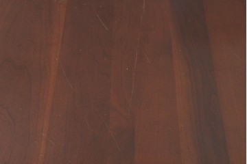 中古　美品　アメリカ　ETHAN ALLEN(イーセンアーレン)　猫脚が優美なサイドテーブル　(R-089586)