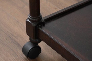 和製ヴィンテージ　希少!　絶版品　北海道民芸家具　クラシカルな佇まいが目を引くキャスターワゴン　(R-089590)