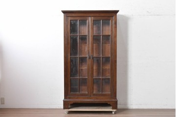 中古　美品　松本民芸家具　格子ガラス扉が品格を添えるC型書棚　定価約75万円　(R-089611)