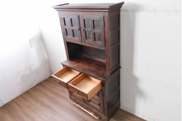 中古　美品　希少な絶版品　松本民芸家具　重厚なE型食器棚　(R-089612)