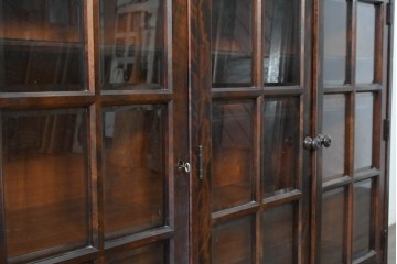 《台輪取り付け加工費込み》　中古　希少な廃番品　北海道民芸家具　格子ガラス扉のサイドボード　(R-089613)