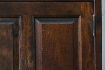 《天板取り付け加工費込み》　中古　希少な廃番品　和洋を問わず馴染むクラシカルな意匠の北海道民芸家具　サイドボード　(R-089614)