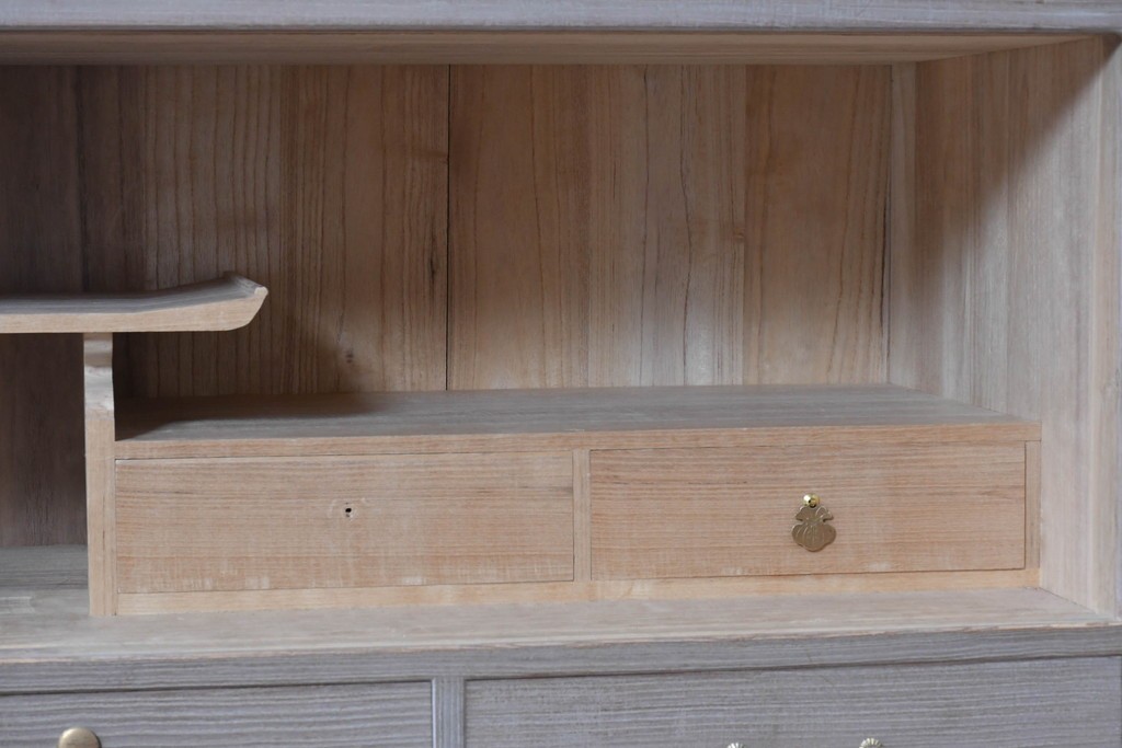 中古　国産職人手作り　総桐材　並厚　金地に草花と小鳥を描いた引き戸が上品なローボード　(R-089622)