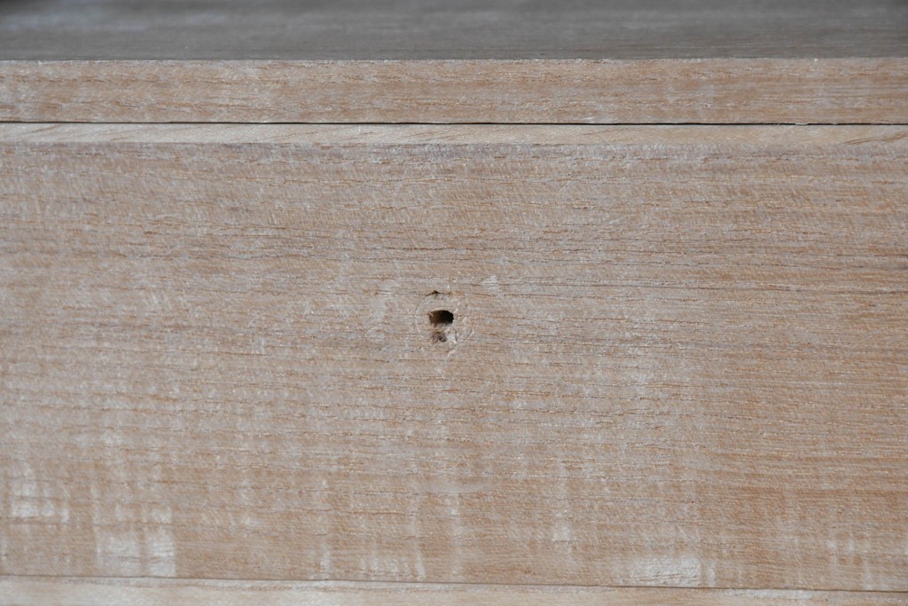 中古　国産職人手作り　総桐材　並厚　金地に草花と小鳥を描いた引き戸が上品なローボード　(R-089622)