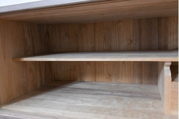中古　国産職人手作り　総桐材　並厚　金地に草花と小鳥を描いた引き戸が上品なローボード　(R-089622)