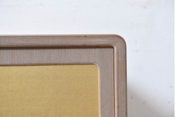 中古　国産職人手作り　総桐材　並厚　金地に草花と小鳥を描いた引き戸が上品なローボード　(R-089622)
