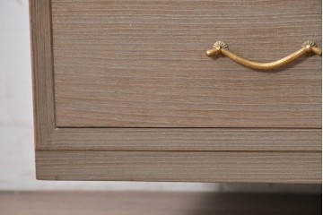 中古　国産職人手作り　総桐材　並厚　金地に草花と小鳥を描いた引き戸が上品なローボード　(R-089622)