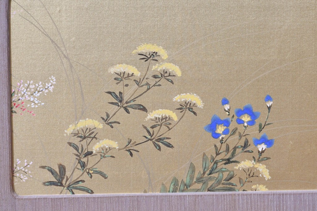 中古　国産職人手作り　総桐材　並厚　金地に草花と小鳥を描いた引き戸が上品なローボード　(R-089622)