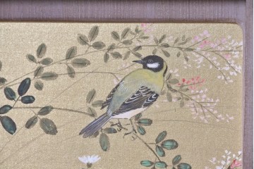 中古　国産職人手作り　総桐材　並厚　金地に草花と小鳥を描いた引き戸が上品なローボード　(R-089622)