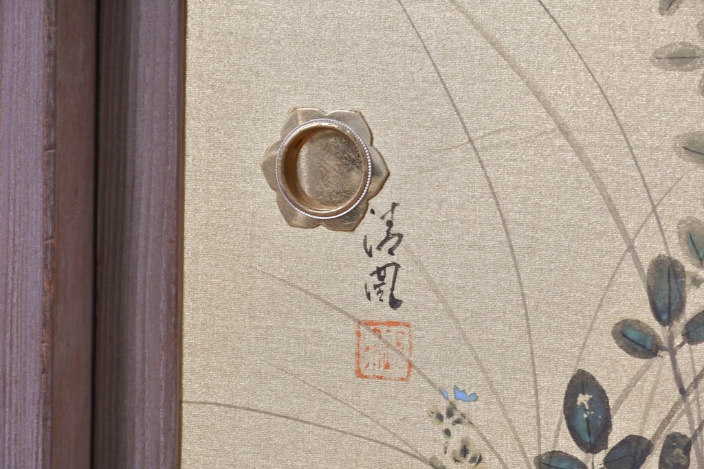 中古　国産職人手作り　総桐材　並厚　金地に草花と小鳥を描いた引き戸が上品なローボード　(R-089622)