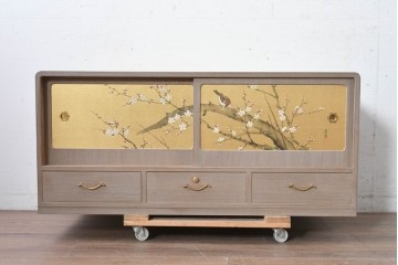 中古　国産職人手作り　総桐材　並厚　梅花に小鳥の図が上品なローボード　(R-089626)