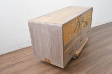 中古　国産職人手作り　総桐材　並厚　梅花に小鳥の図が上品なローボード　(R-089626)