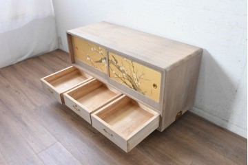中古　国産職人手作り　総桐材　並厚　梅花に小鳥の図が上品なローボード　(R-089626)