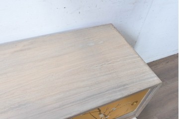 中古　国産職人手作り　総桐材　並厚　梅花に小鳥の図が上品なローボード　(R-089626)