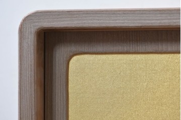 中古　国産職人手作り　総桐材　並厚　梅花に小鳥の図が上品なローボード　(R-089626)