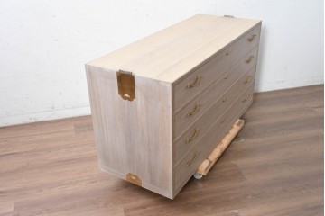《天板取り付け加工費込み》　中古　国産職人手作り　並厚　金色の取っ手がアクセントの総桐箪笥　(R-089627)