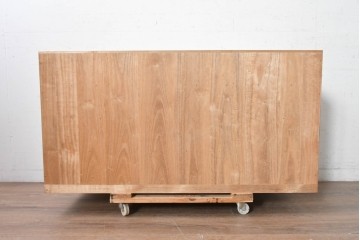 《天板取り付け加工費込み》　中古　国産職人手作り　並厚　金色の取っ手がアクセントの総桐箪笥　(R-089627)