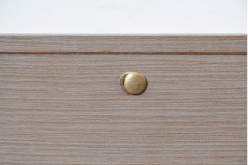 《天板取り付け加工費込み》　中古　国産職人手作り　並厚　大小6杯の引き出しを備えた総桐箪笥　(R-089628)