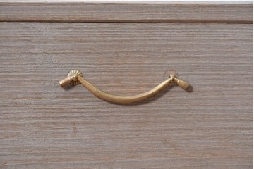 《天板取り付け加工費込み》　中古　国産職人手作り　並厚　大小6杯の引き出しを備えた総桐箪笥　(R-089628)