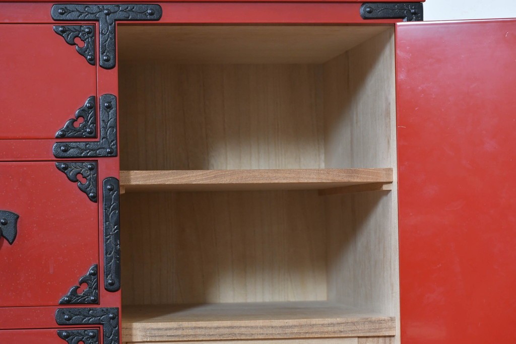 中古　岩谷堂箪笥　943清衡2号　鮮やかな朱塗りの整理タンス　定価約120万円　(R-089629)