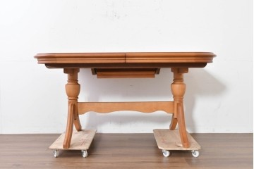 中古　maruni(マルニ木工)　地中海シリーズ　丸みのあるフォルムが上品な伸長式ダイニングテーブル　定価約30万円　(R-089631)
