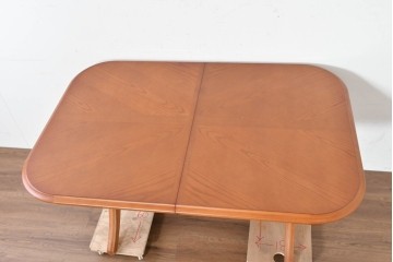中古　maruni(マルニ木工)　地中海シリーズ　丸みのあるフォルムが上品な伸長式ダイニングテーブル　定価約30万円　(R-089631)