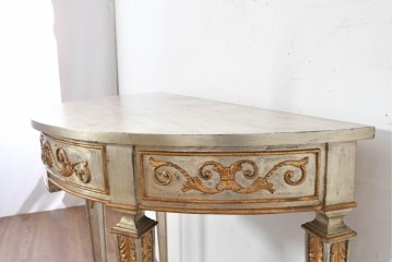 中古　MAITLAND SMITH(メートランドスミス)　シルバーとゴールドの装飾が優雅なコンソールテーブル　(R-089632)