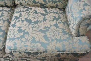 中古　美品　maruni(マルニ木工)　モナコハイ　優雅な花柄ファブリックが上品な2人掛けソファ　定価約26万円　(R-089633)