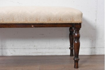イギリスアンティーク　ターニングレッグが上品なロングスツール　(R-089635)