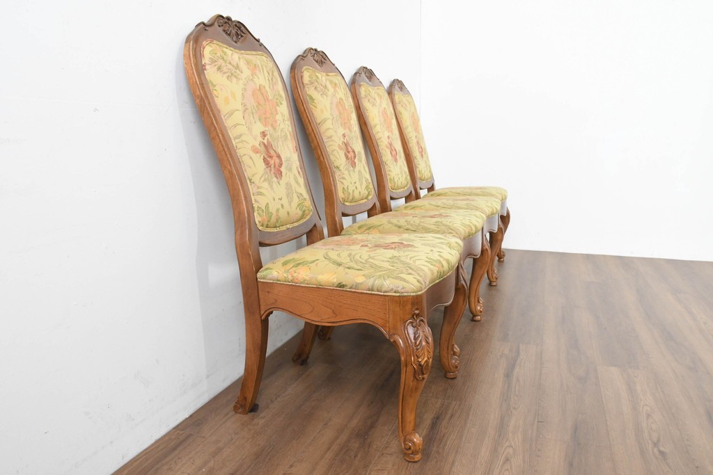 中古　アメリカ　美品　高級輸入家具　オーク材　花柄ファブリックと彫刻が優美なダイニングチェア4脚セット　(R-089638)