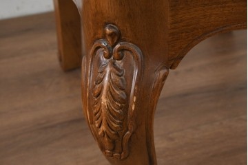 中古　アメリカ　美品　高級輸入家具　オーク材　花柄ファブリックと彫刻が優美なダイニングチェア4脚セット　(R-089638)