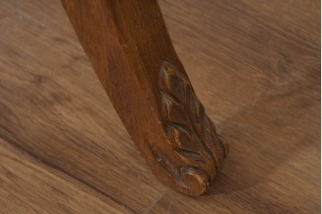 中古　アメリカ　美品　高級輸入家具　オーク材　花柄ファブリックと彫刻が優美なダイニングチェア4脚セット　(R-089638)
