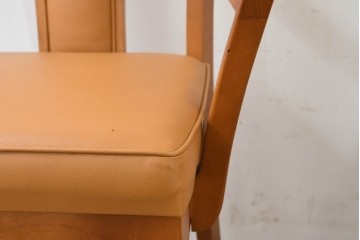 中古　美品　maruni(マルニ木工)　地中海シリーズ　ニースチェア　フェイクレザーのダイニングチェア2脚セット　定価(2脚合計)約18万円　(R-089640)