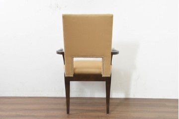 中古　アメリカ最高級ブランド　Century Furniture(センチュリー・ファニチャー)　品格漂う佇まいが魅力のアームチェア　定価約50万円　(R-089645)