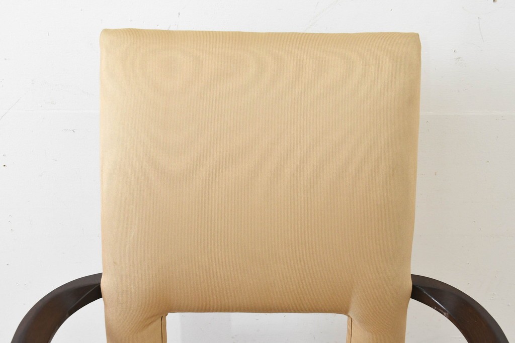 中古　アメリカ最高級ブランド　Century Furniture(センチュリー・ファニチャー)　品格漂う佇まいが魅力のアームチェア　定価約50万円　(R-089645)